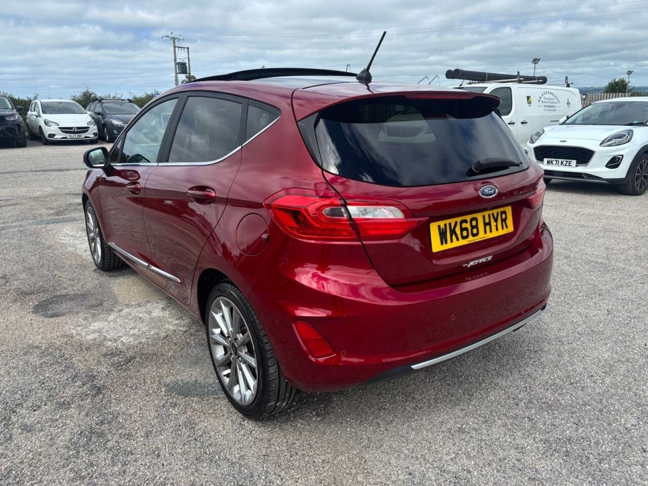 A 2018 FORD FIESTA 1.0T EcoBoost Vignale Hatchback 5dr Petrol Manual Euro 6 (s/s) (125 ps) A 2018 FORD FIESTA 1.0T EcoBoost Vignale Hatchback 5dr Petrol Manual Euro 6 (s/s) (125 ps)