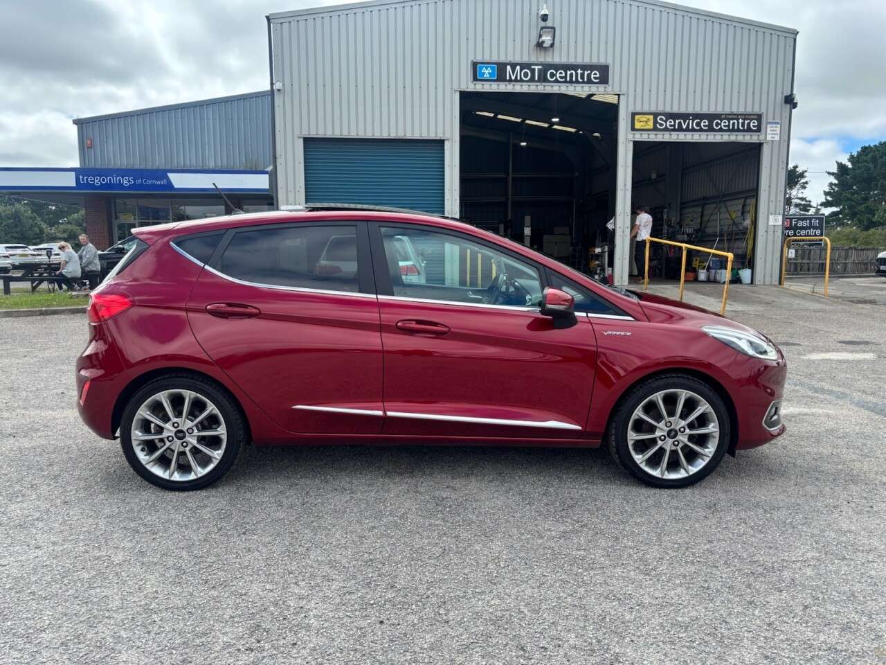 A 2018 FORD FIESTA 1.0T EcoBoost Vignale Hatchback 5dr Petrol Manual Euro 6 (s/s) (125 ps) A 2018 FORD FIESTA 1.0T EcoBoost Vignale Hatchback 5dr Petrol Manual Euro 6 (s/s) (125 ps)