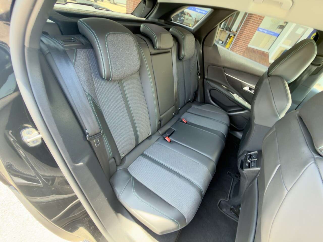 2021 PEUGEOT 3008 2021 PEUGEOT 3008