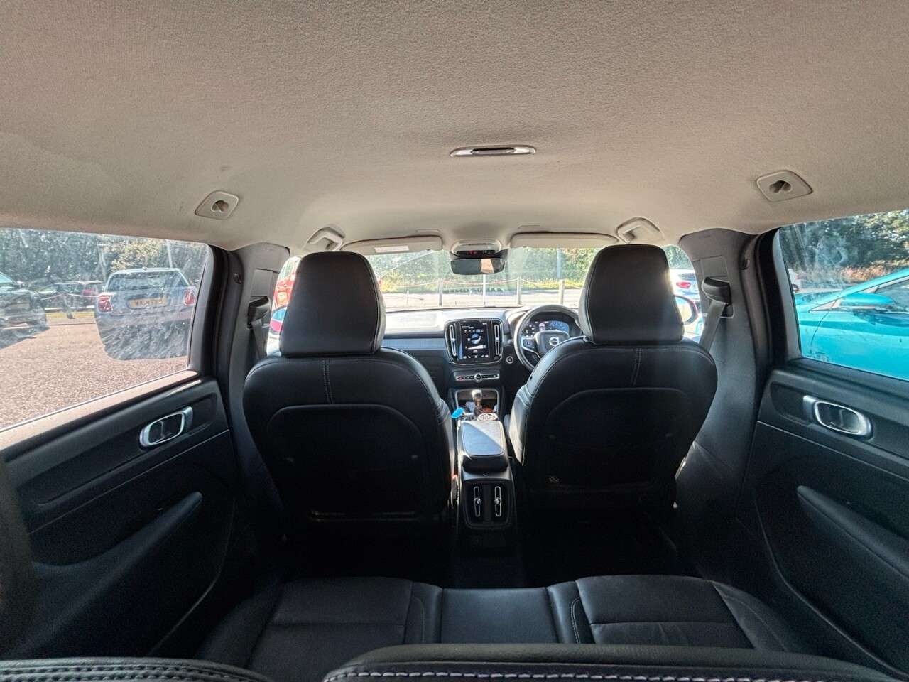 A 2021 VOLVO XC40 1.5 T3 Inscription Pro SUV 5dr Petrol Manual Euro 6 (s/s) (163 ps) A 2021 VOLVO XC40 1.5 T3 Inscription Pro SUV 5dr Petrol Manual Euro 6 (s/s) (163 ps)