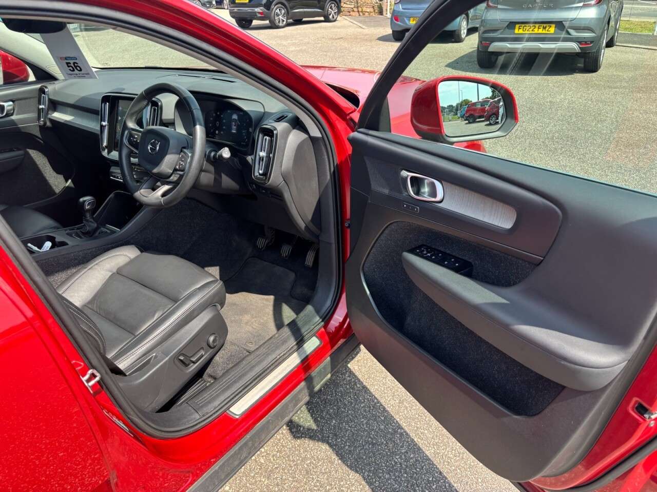 2021 VOLVO XC40 2021 VOLVO XC40