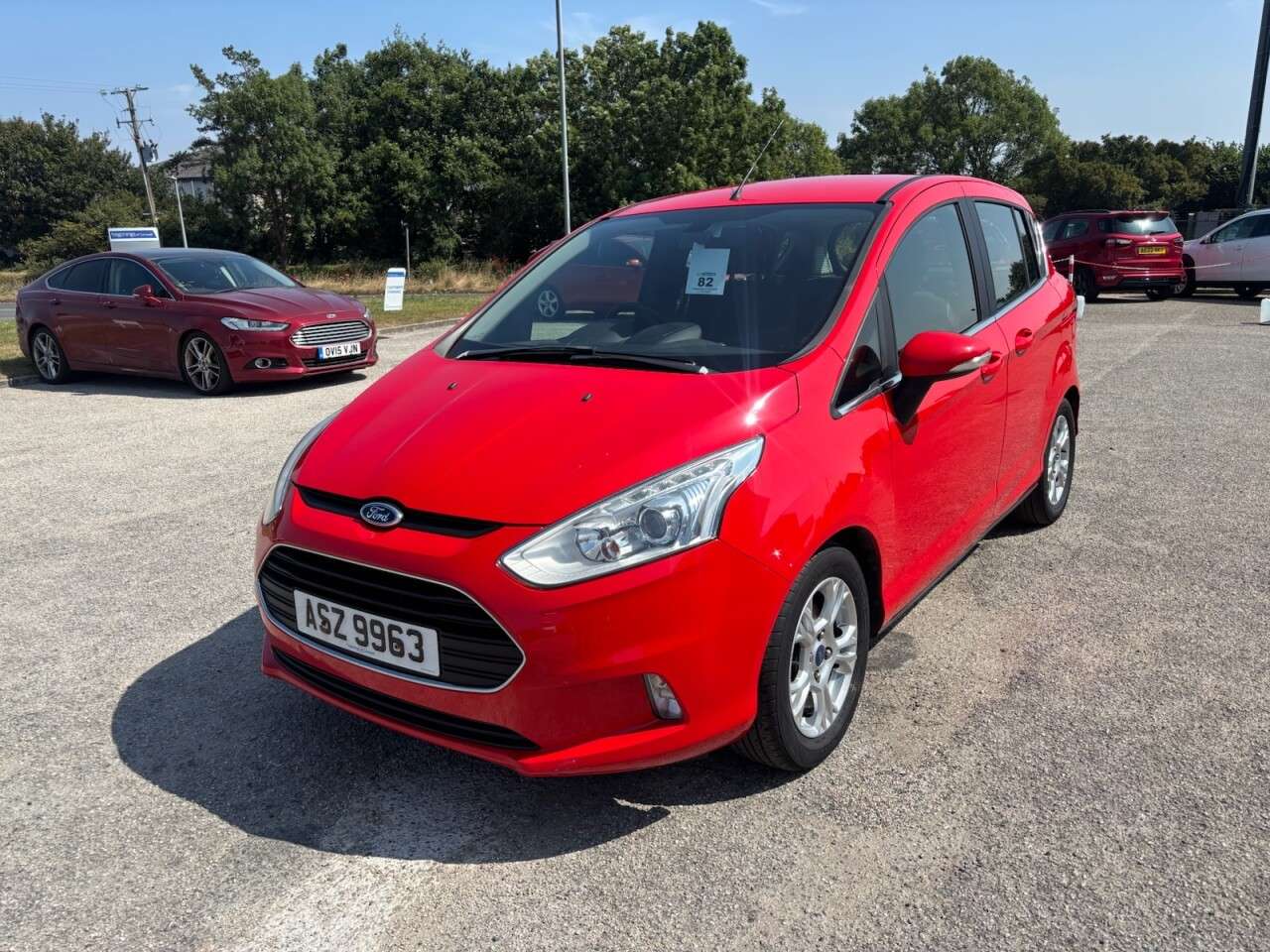 A 2017 FORD B-MAX 1.5 TDCi Zetec Navigator MPV 5dr Diesel Manual Euro 6 (s/s) (95 ps) A 2017 FORD B-MAX 1.5 TDCi Zetec Navigator MPV 5dr Diesel Manual Euro 6 (s/s) (95 ps)