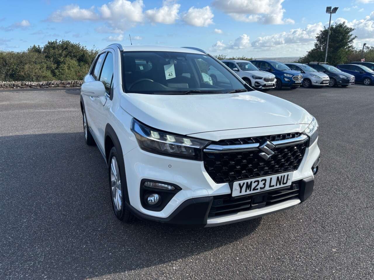 A 2023 SUZUKI S-CROSS 1.4 Boosterjet MHEV Motion SUV 5dr Petrol Hybrid Manual Euro 6 (s/s) (129 p A 2023 SUZUKI S-CROSS 1.4 Boosterjet MHEV Motion SUV 5dr Petrol Hybrid Manual Euro 6 (s/s) (129 p