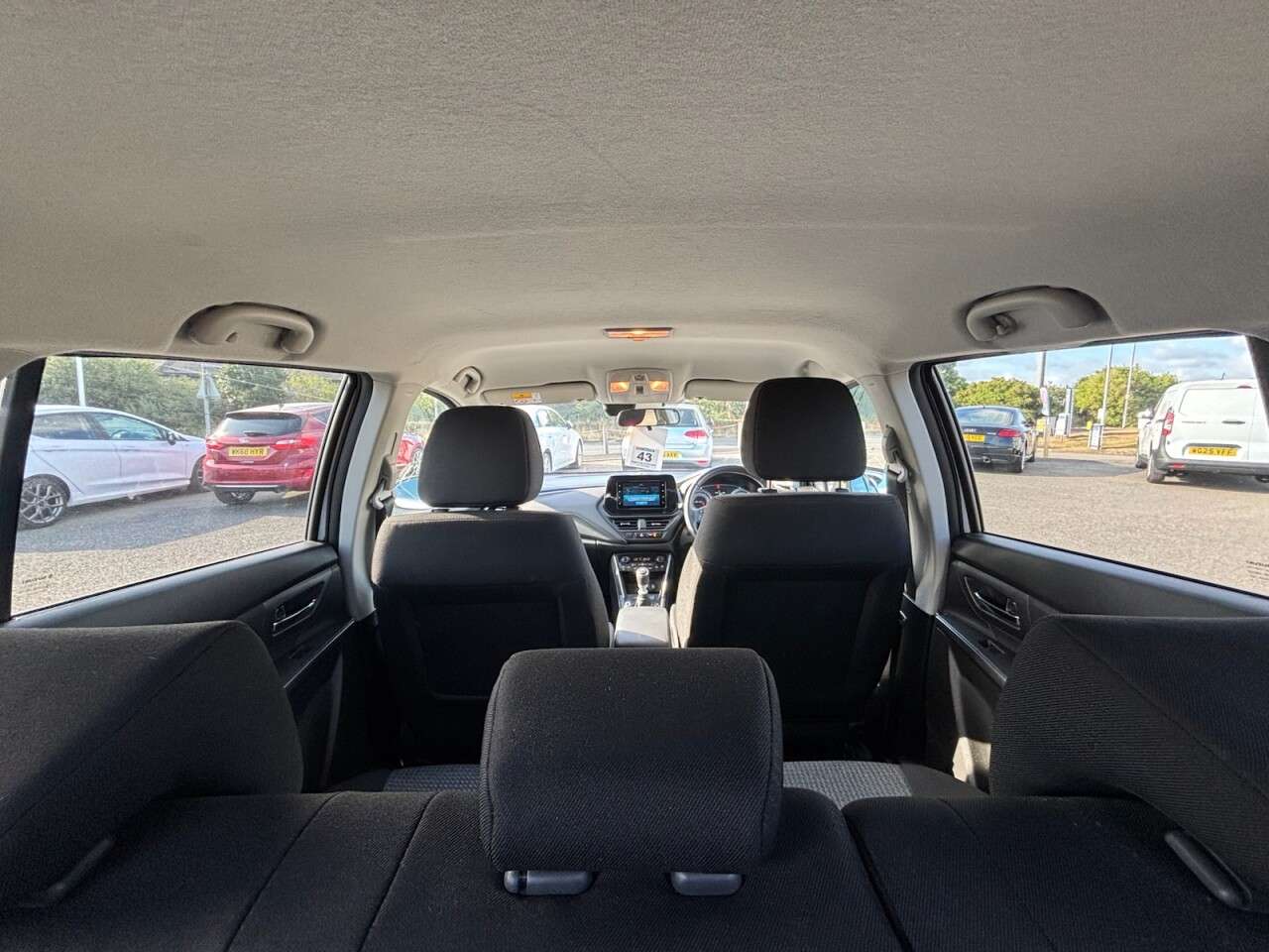 A 2023 SUZUKI S-CROSS 1.4 Boosterjet MHEV Motion SUV 5dr Petrol Hybrid Manual Euro 6 (s/s) (129 p A 2023 SUZUKI S-CROSS 1.4 Boosterjet MHEV Motion SUV 5dr Petrol Hybrid Manual Euro 6 (s/s) (129 p