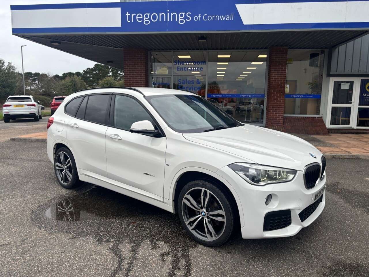 A 2018 BMW X1 2.0 18d M Sport SUV 5dr Diesel Auto xDrive Euro 6 (s/s) (150 ps) A 2018 BMW X1 2.0 18d M Sport SUV 5dr Diesel Auto xDrive Euro 6 (s/s) (150 ps)