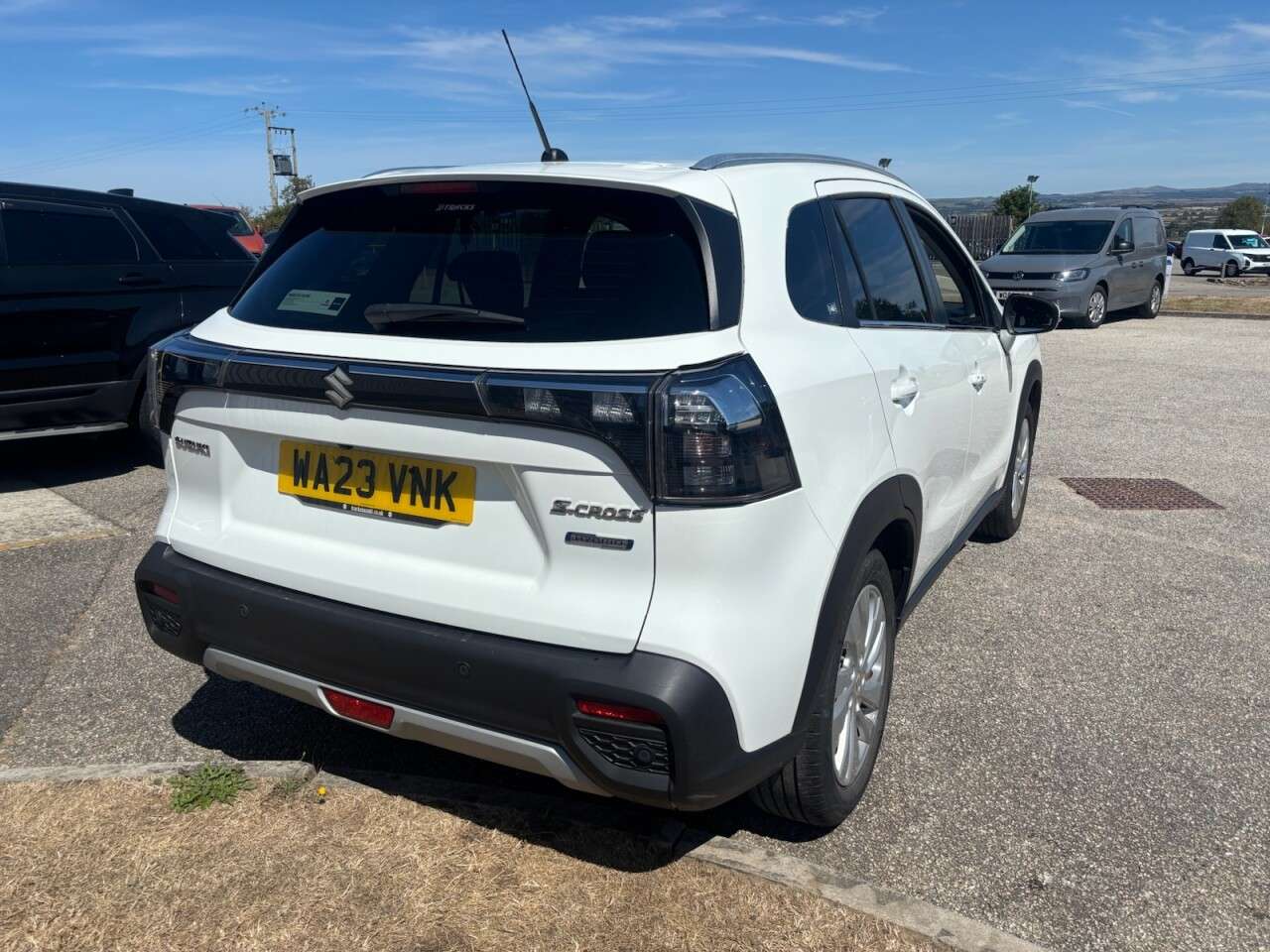 A 2023 SUZUKI S-CROSS 1.4 Boosterjet MHEV Motion SUV 5dr Petrol Hybrid Manual Euro 6 (s/s) (129 p A 2023 SUZUKI S-CROSS 1.4 Boosterjet MHEV Motion SUV 5dr Petrol Hybrid Manual Euro 6 (s/s) (129 p