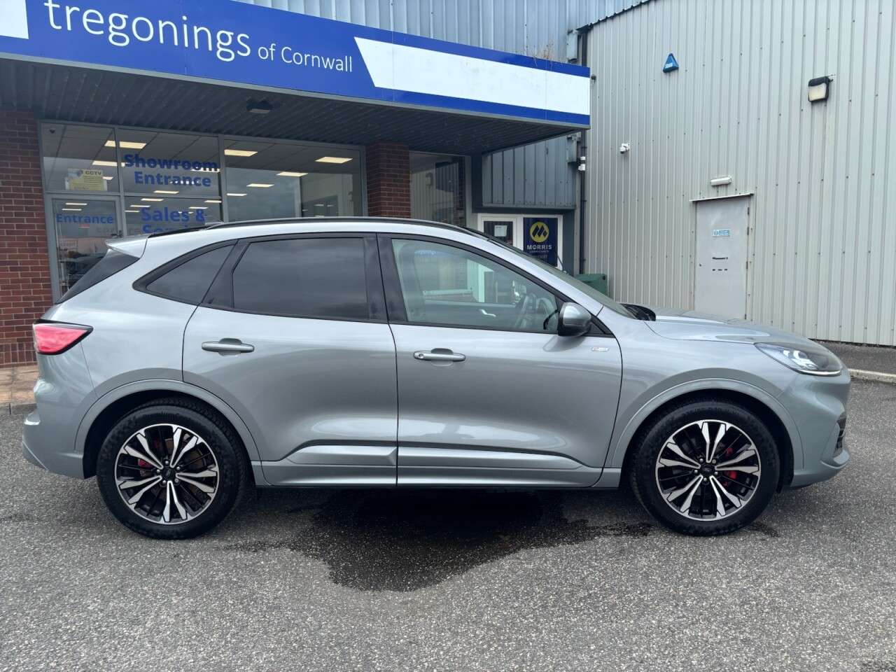 A 2023 FORD KUGA 1.5T EcoBoost ST-Line X Edition SUV 5dr Petrol Manual Euro 6 (s/s) (150 ps) A 2023 FORD KUGA 1.5T EcoBoost ST-Line X Edition SUV 5dr Petrol Manual Euro 6 (s/s) (150 ps)