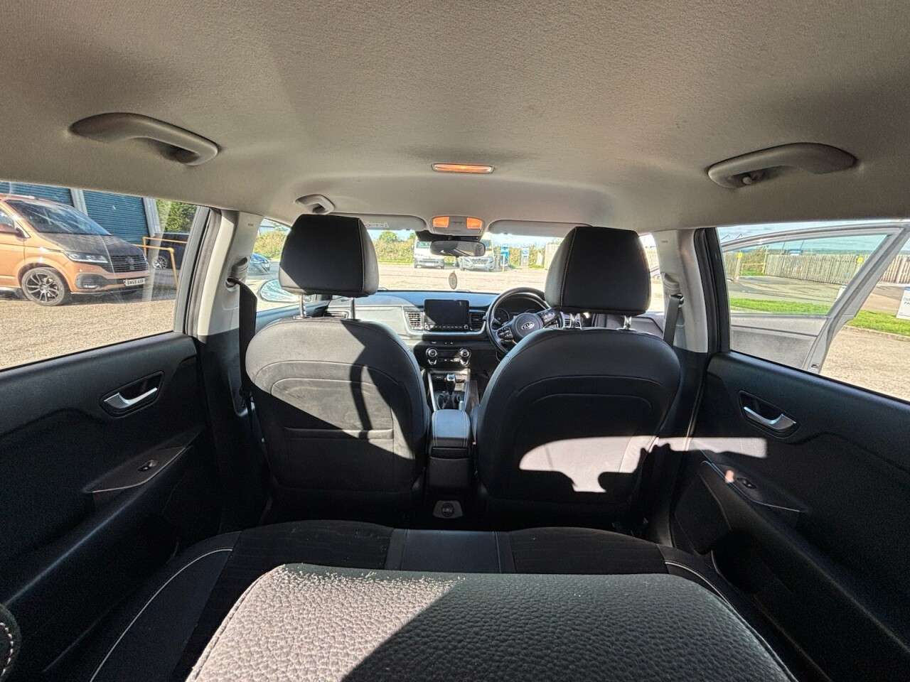 A 2021 KIA STONIC 1.0 T-GDi MHEV GT-Line SUV 5dr Petrol Hybrid Manual Euro 6 (s/s) (118 bhp) A 2021 KIA STONIC 1.0 T-GDi MHEV GT-Line SUV 5dr Petrol Hybrid Manual Euro 6 (s/s) (118 bhp)