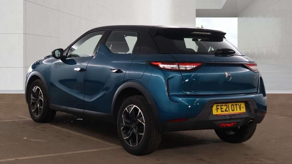 A 2021 DS AUTOMOBILES DS 3 CROSSBACK 1.5 BlueHDi Elegance Crossback 5dr Diesel Manual Euro 6 (s/s) (110 ps) A 2021 DS AUTOMOBILES DS 3 CROSSBACK 1.5 BlueHDi Elegance Crossback 5dr Diesel Manual Euro 6 (s/s) (110 ps)