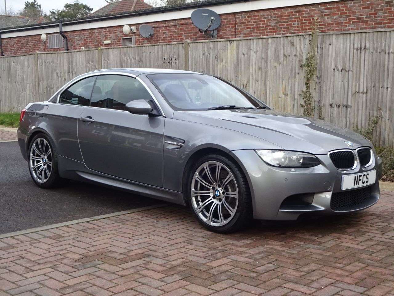 2011 BMW M3 2011 BMW M3