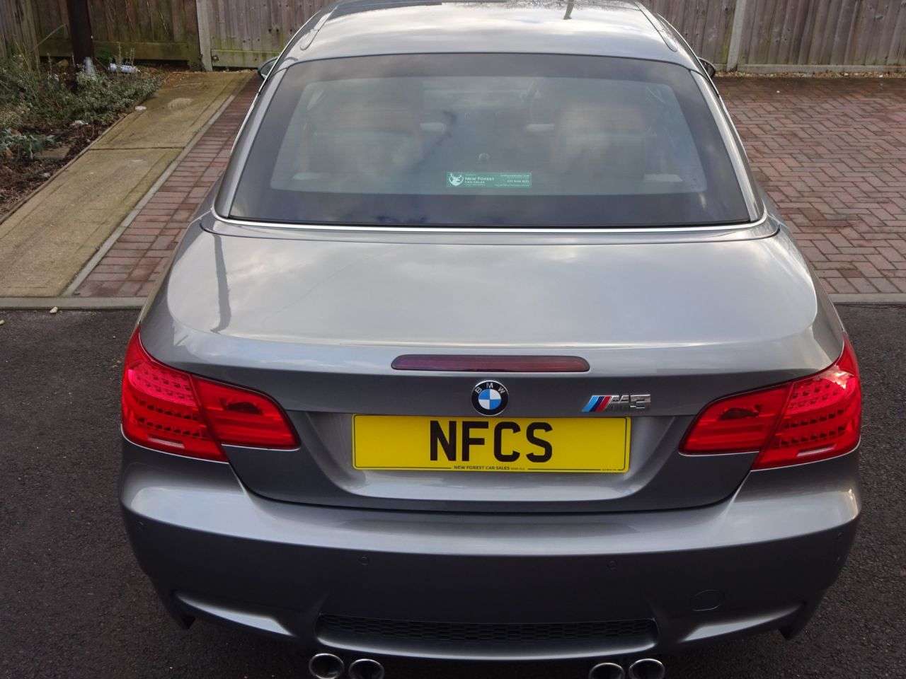 2011 BMW M3 2011 BMW M3