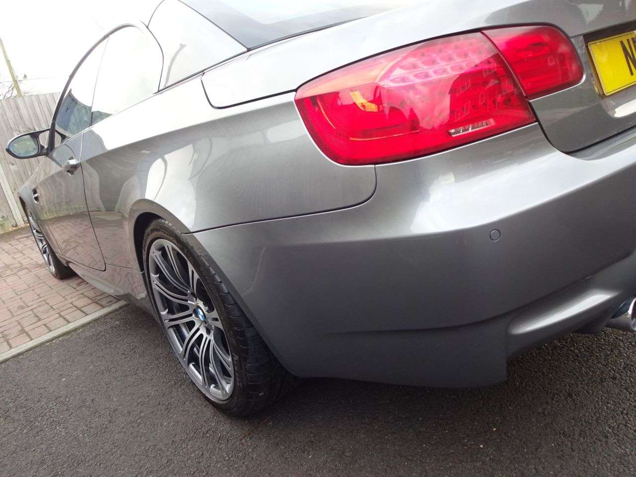 2011 BMW M3 2011 BMW M3