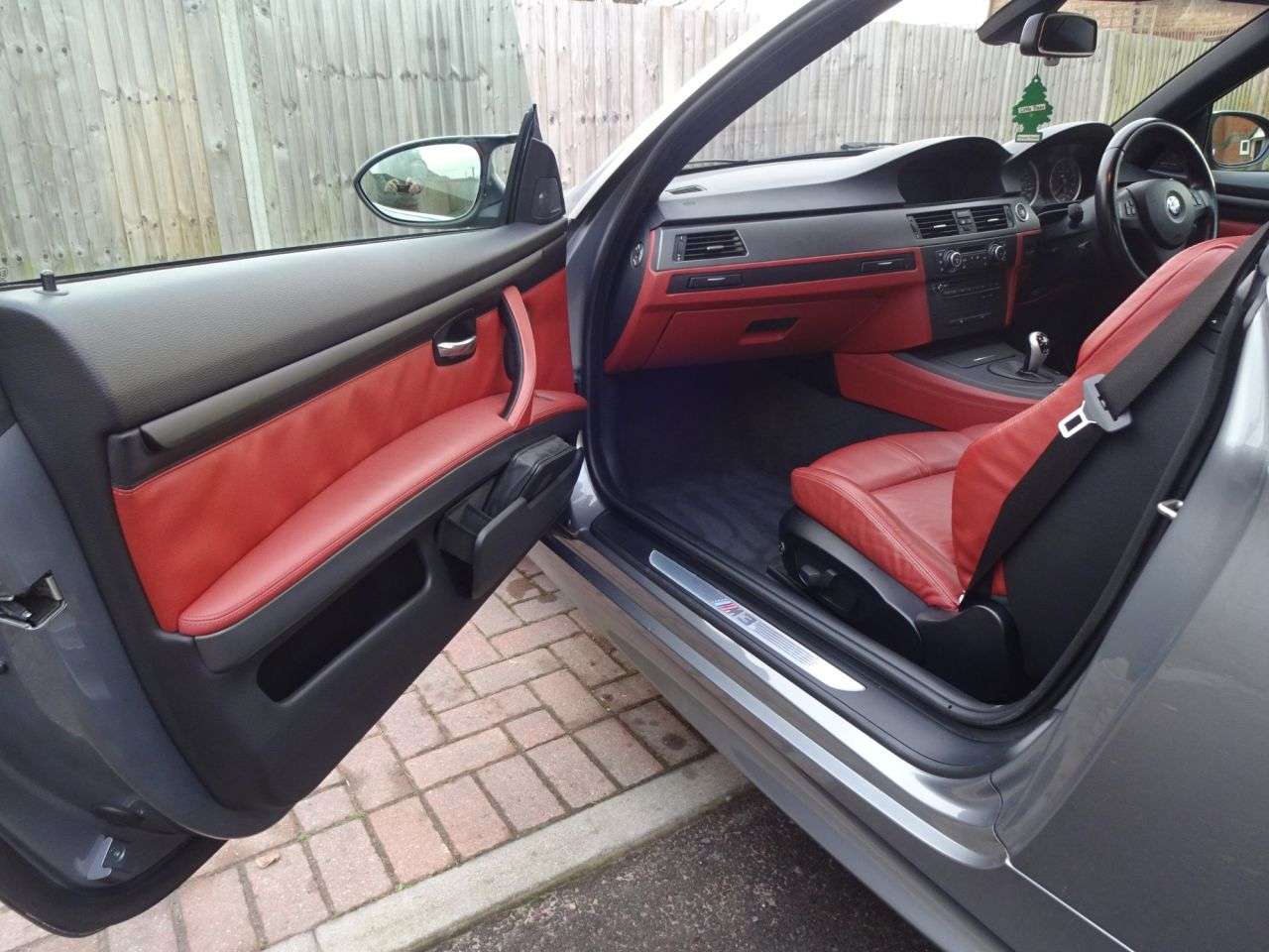 2011 BMW M3 2011 BMW M3