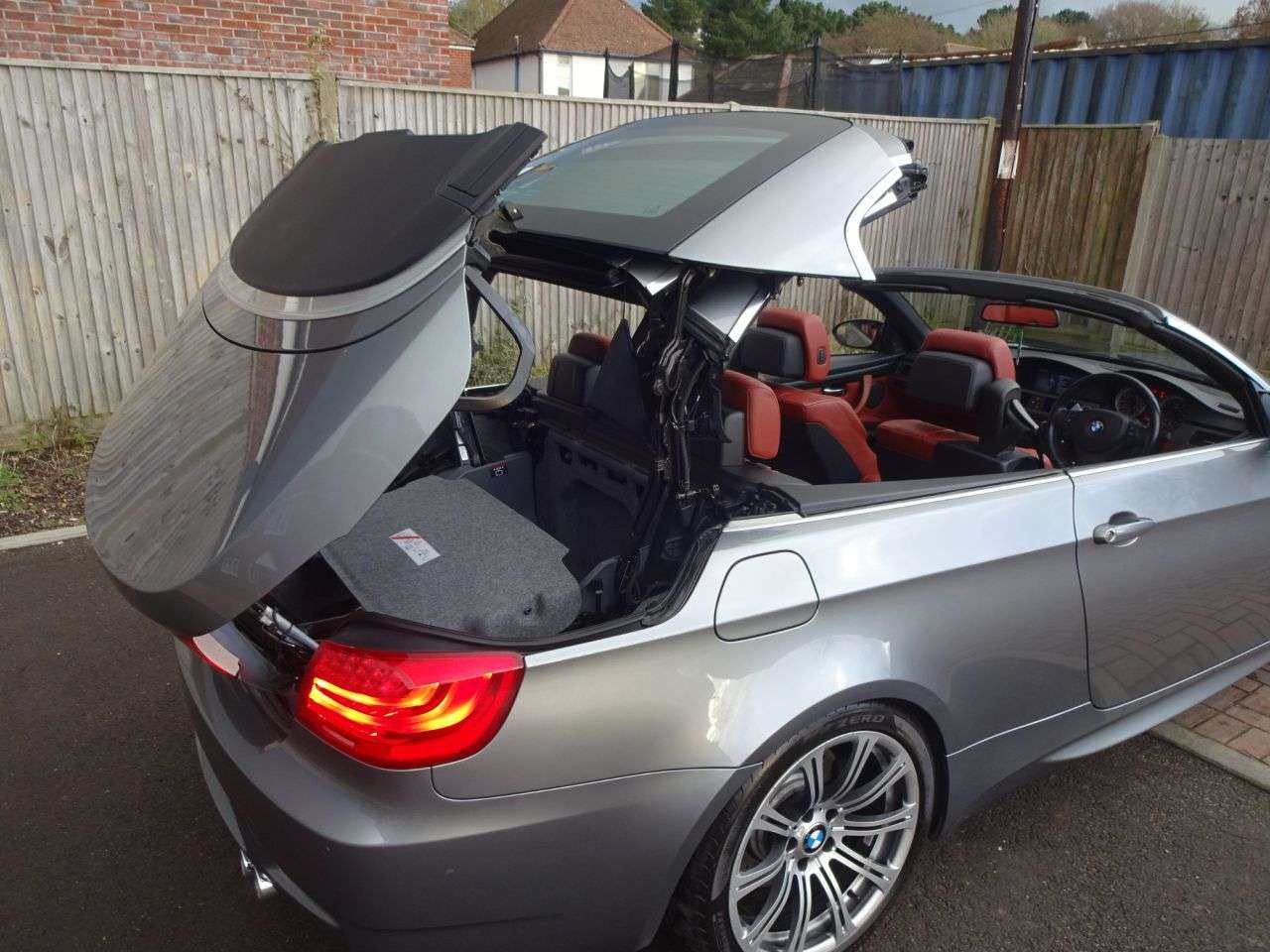 2011 BMW M3 2011 BMW M3