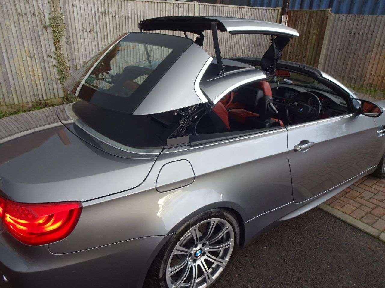 2011 BMW M3 2011 BMW M3