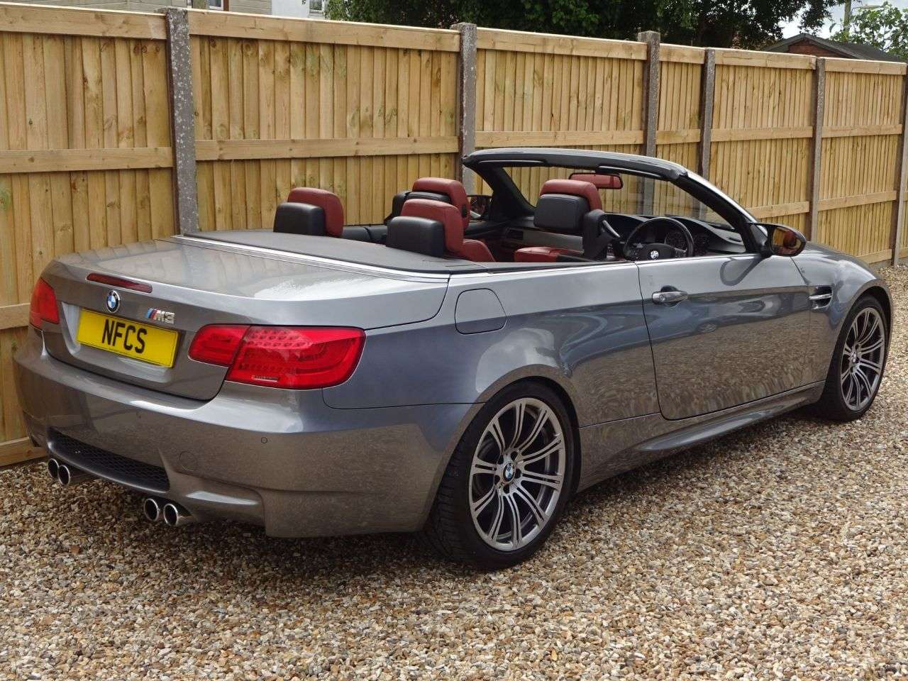 2011 BMW M3 2011 BMW M3