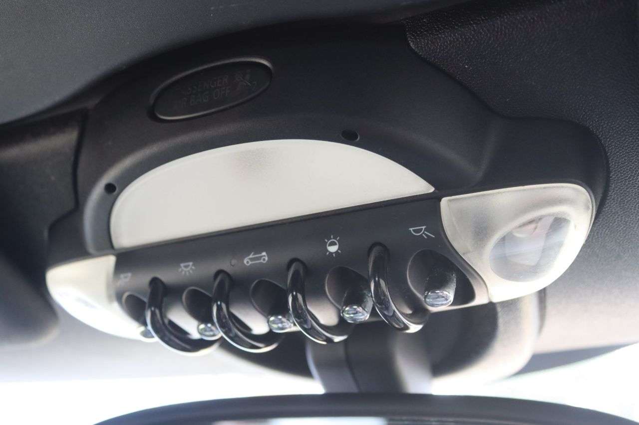 2009 MINI CONVERTIBLE 2009 MINI CONVERTIBLE