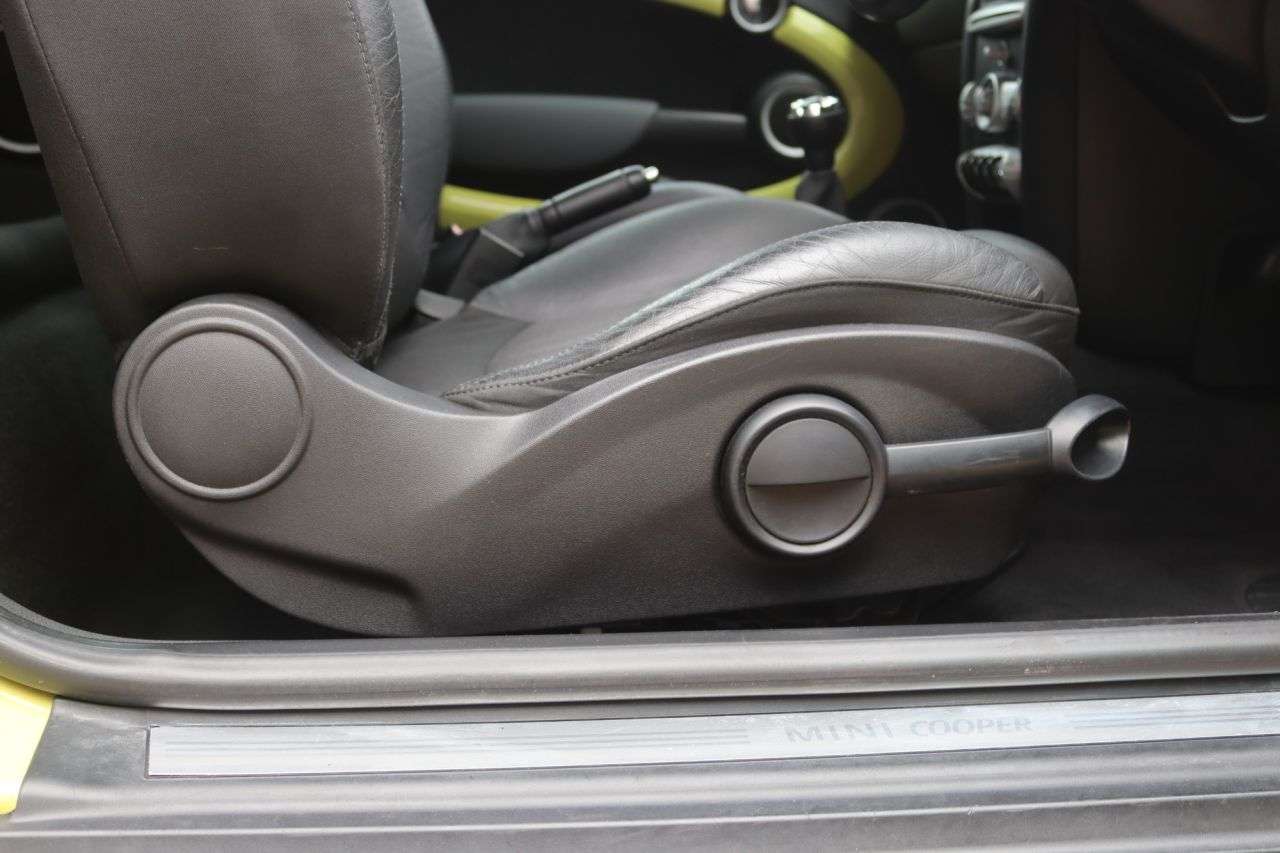 2009 MINI CONVERTIBLE 2009 MINI CONVERTIBLE