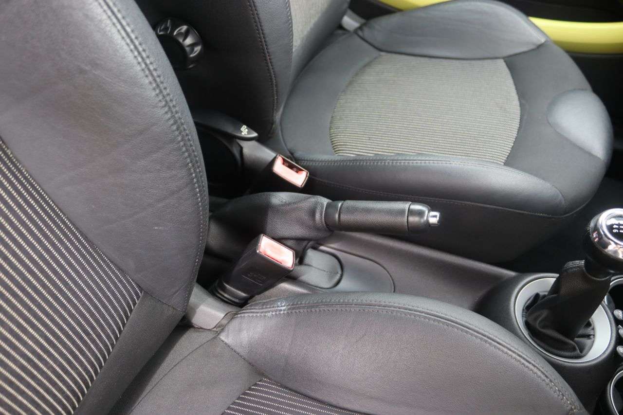 2009 MINI CONVERTIBLE 2009 MINI CONVERTIBLE