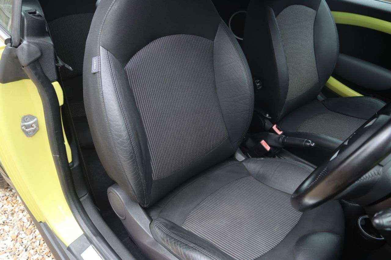 2009 MINI CONVERTIBLE 2009 MINI CONVERTIBLE