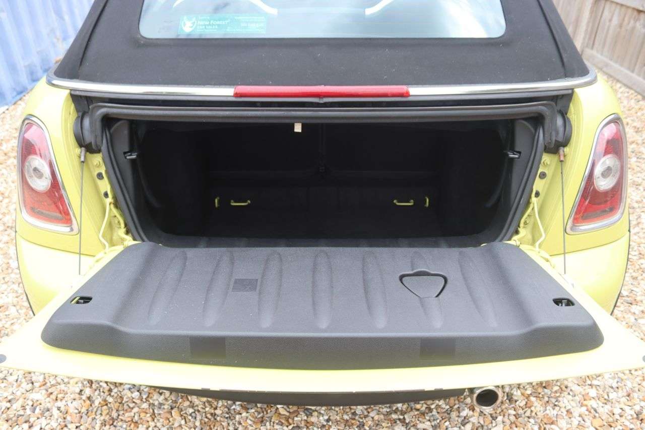 2009 MINI CONVERTIBLE 2009 MINI CONVERTIBLE