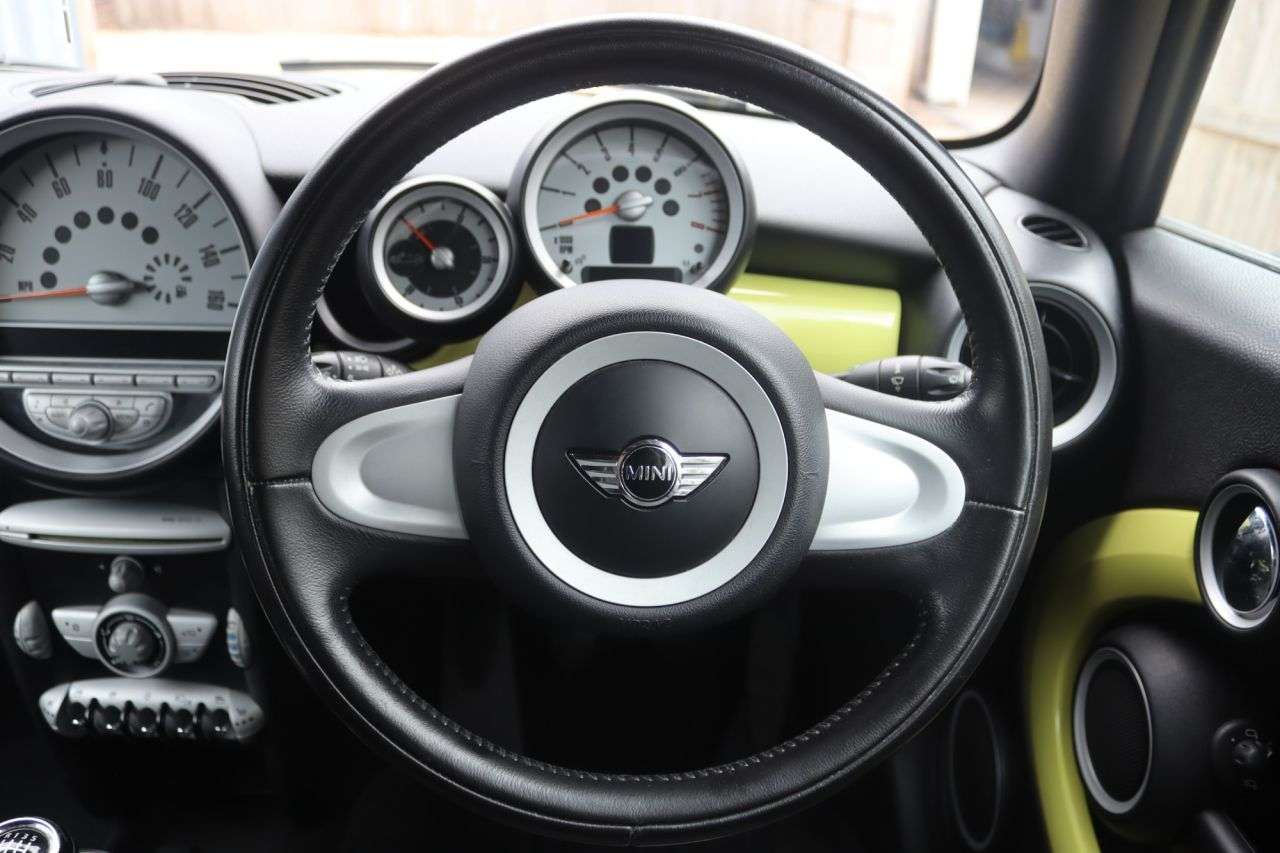 2009 MINI CONVERTIBLE 2009 MINI CONVERTIBLE