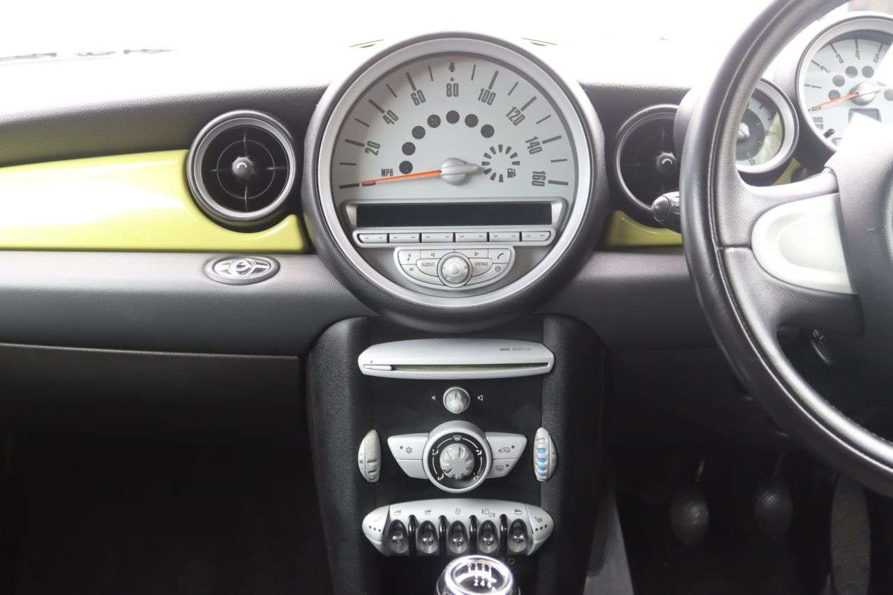 2009 MINI CONVERTIBLE 2009 MINI CONVERTIBLE