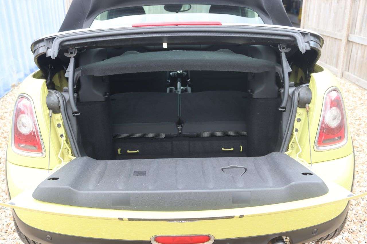 2009 MINI CONVERTIBLE 2009 MINI CONVERTIBLE