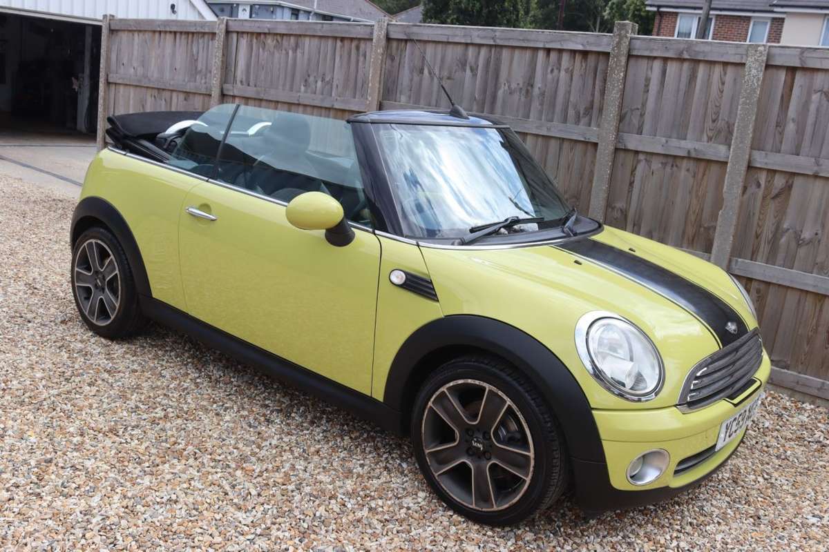 Check out this Mini Convertible 2009 Petrol Manual