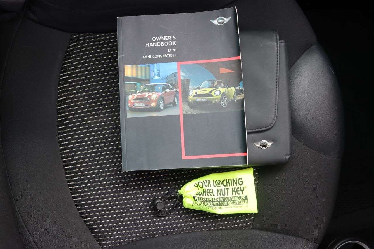 2009 MINI CONVERTIBLE 2009 MINI CONVERTIBLE