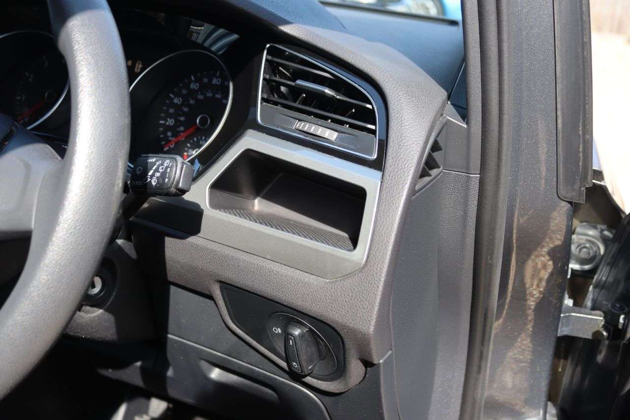 2017 VOLKSWAGEN TOURAN 2017 VOLKSWAGEN TOURAN