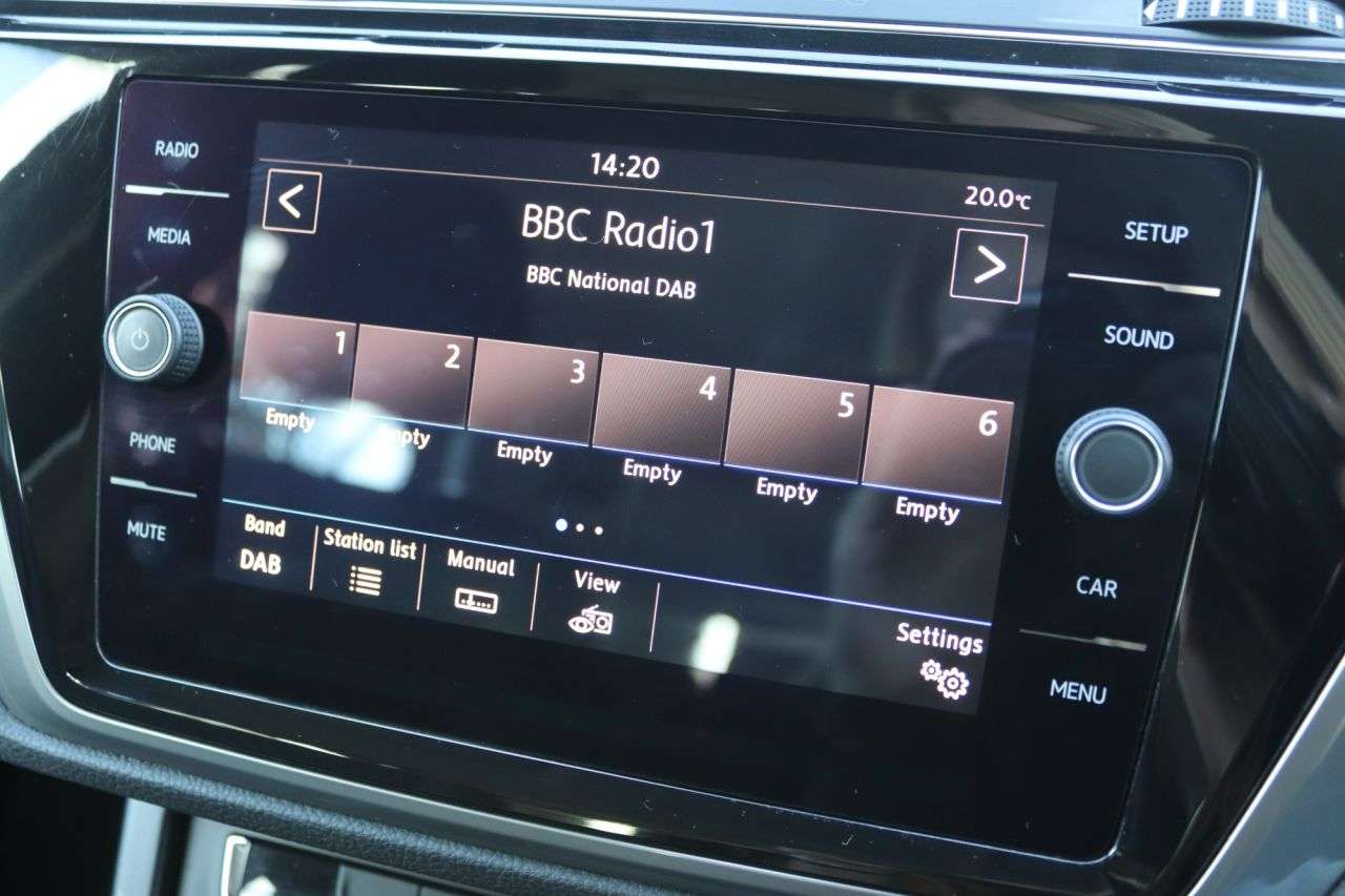 2017 VOLKSWAGEN TOURAN 2017 VOLKSWAGEN TOURAN