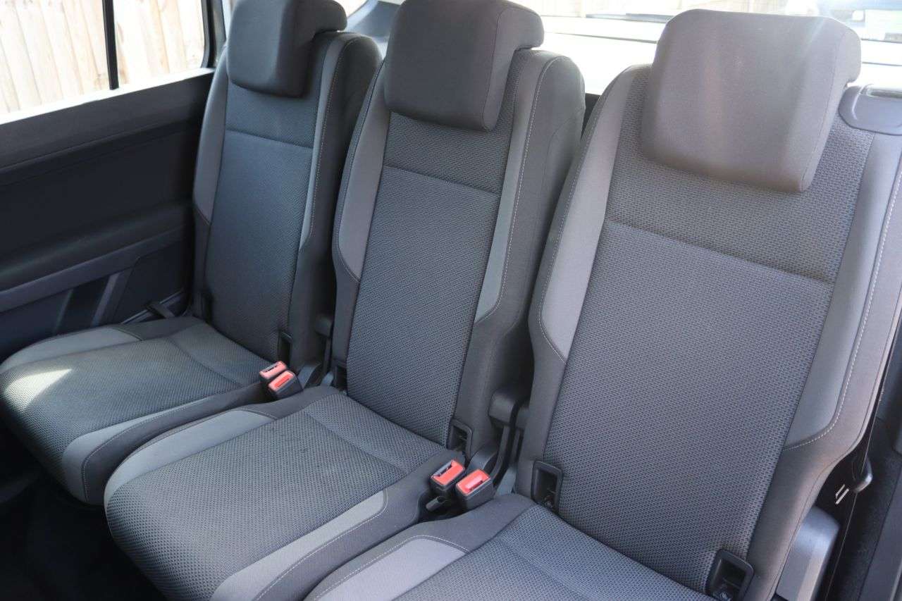 2017 VOLKSWAGEN TOURAN 2017 VOLKSWAGEN TOURAN