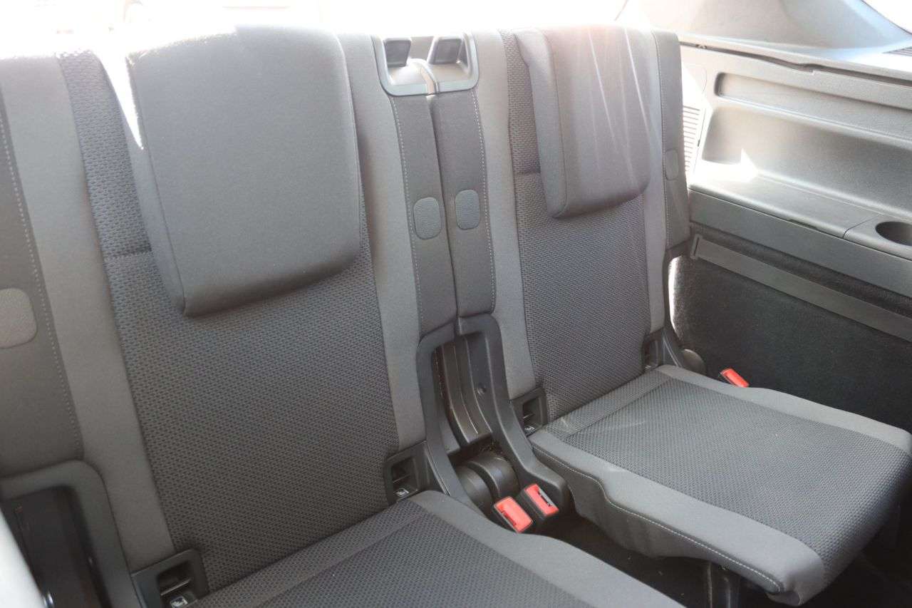 2017 VOLKSWAGEN TOURAN 2017 VOLKSWAGEN TOURAN