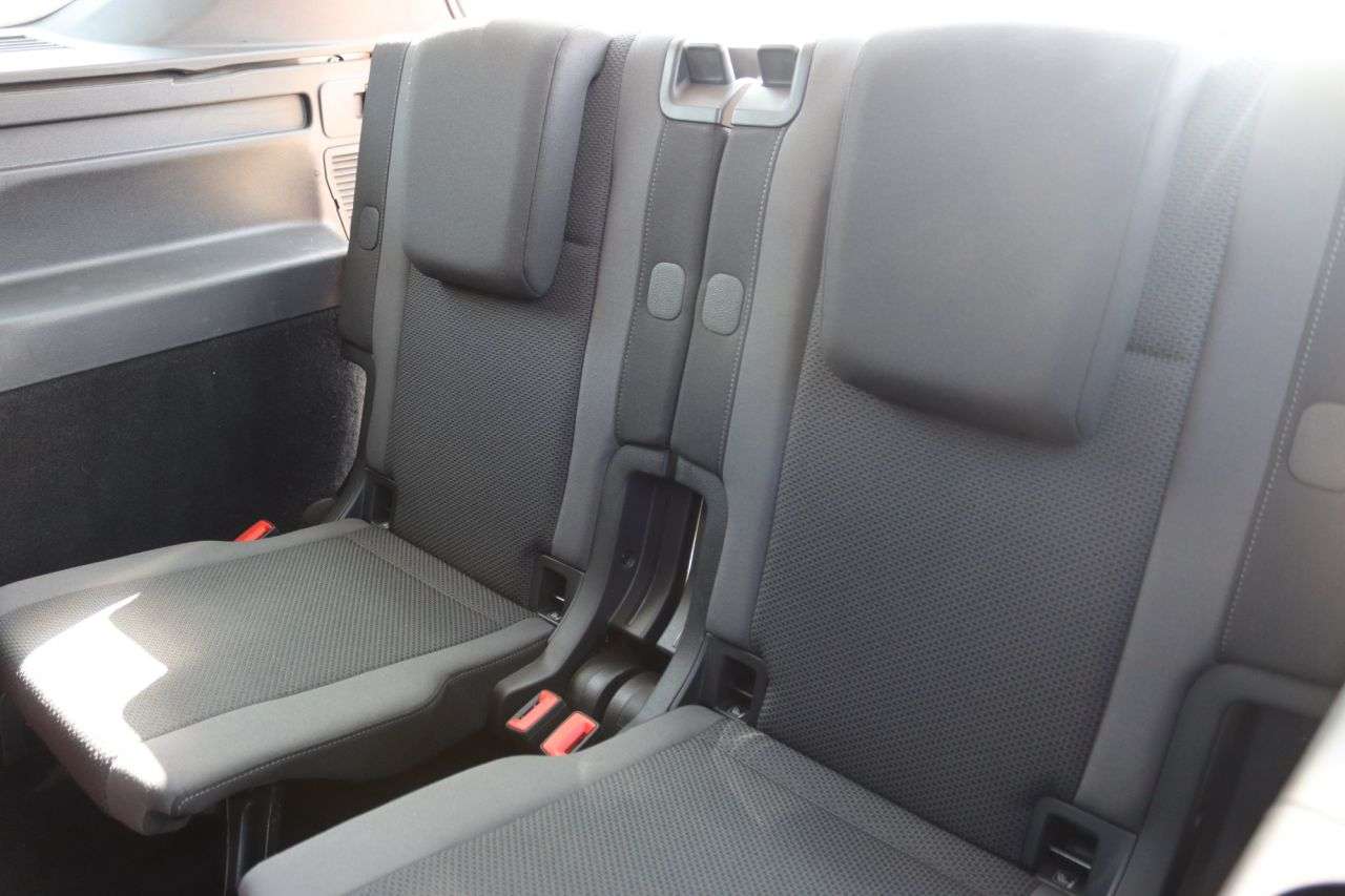 2017 VOLKSWAGEN TOURAN 2017 VOLKSWAGEN TOURAN