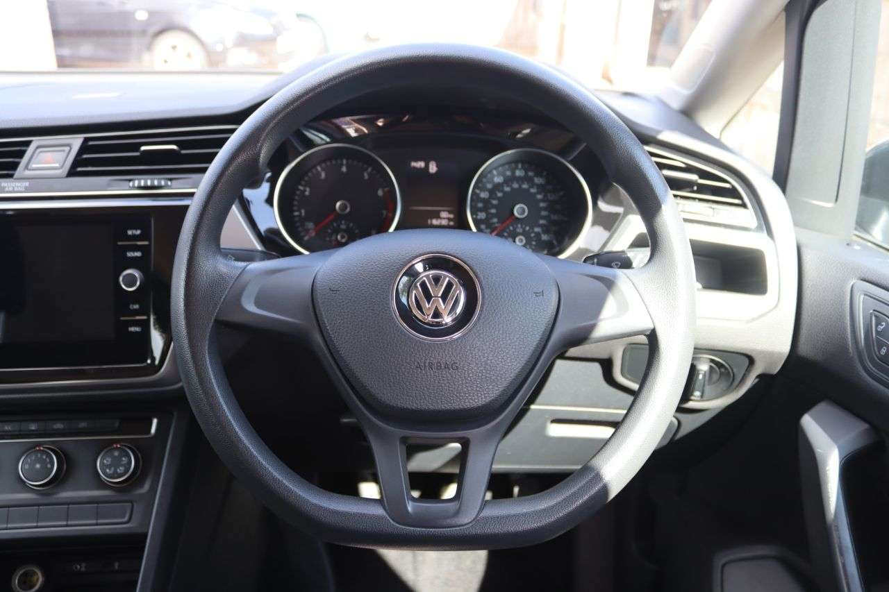 2017 VOLKSWAGEN TOURAN 2017 VOLKSWAGEN TOURAN