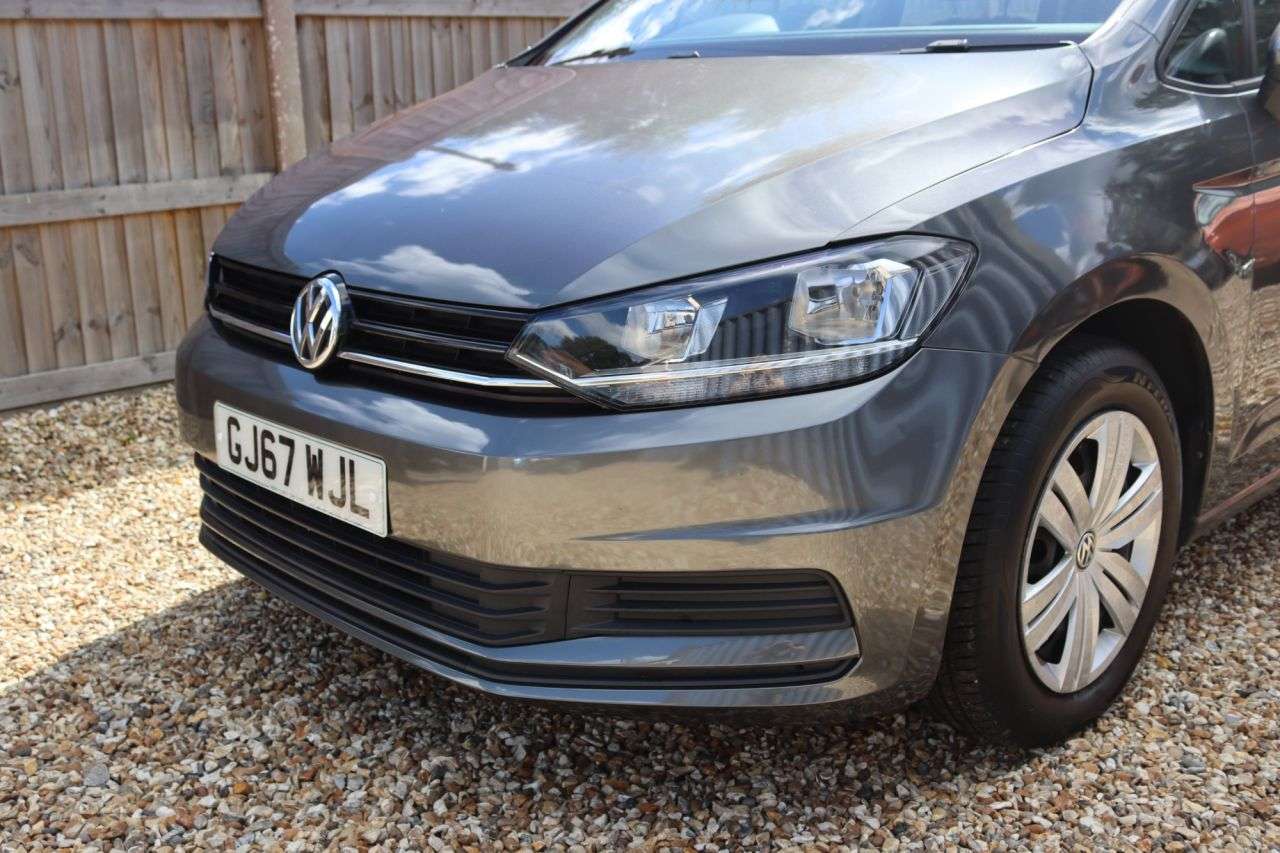 2017 VOLKSWAGEN TOURAN 2017 VOLKSWAGEN TOURAN