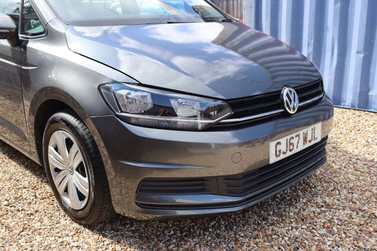 2017 VOLKSWAGEN TOURAN 2017 VOLKSWAGEN TOURAN