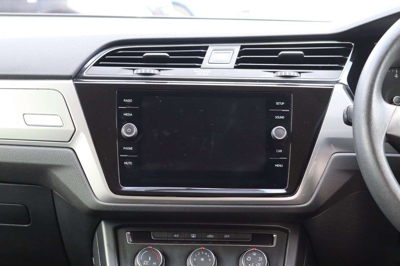 2017 VOLKSWAGEN TOURAN 2017 VOLKSWAGEN TOURAN