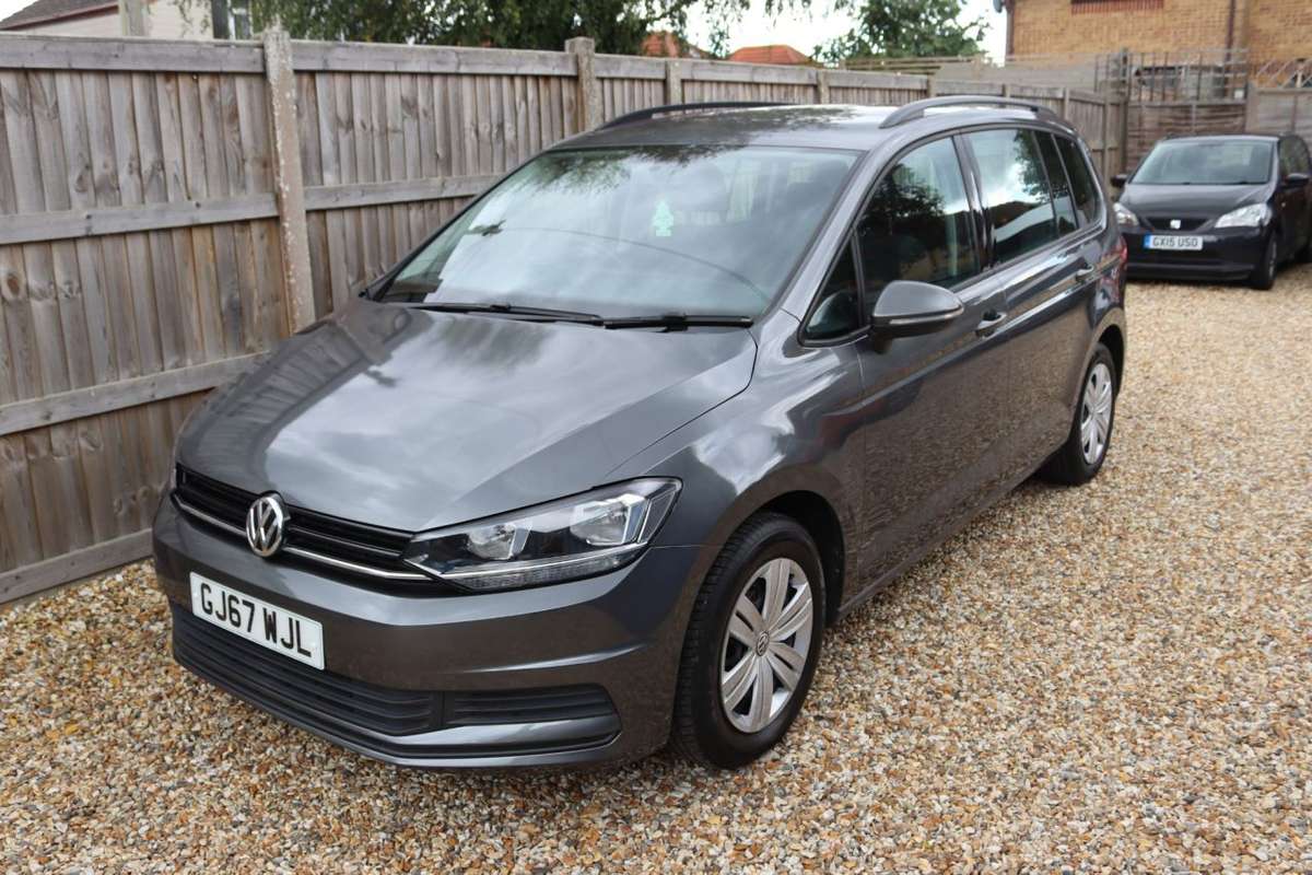 Check out this Volkswagen Touran 2017 Petrol Manual