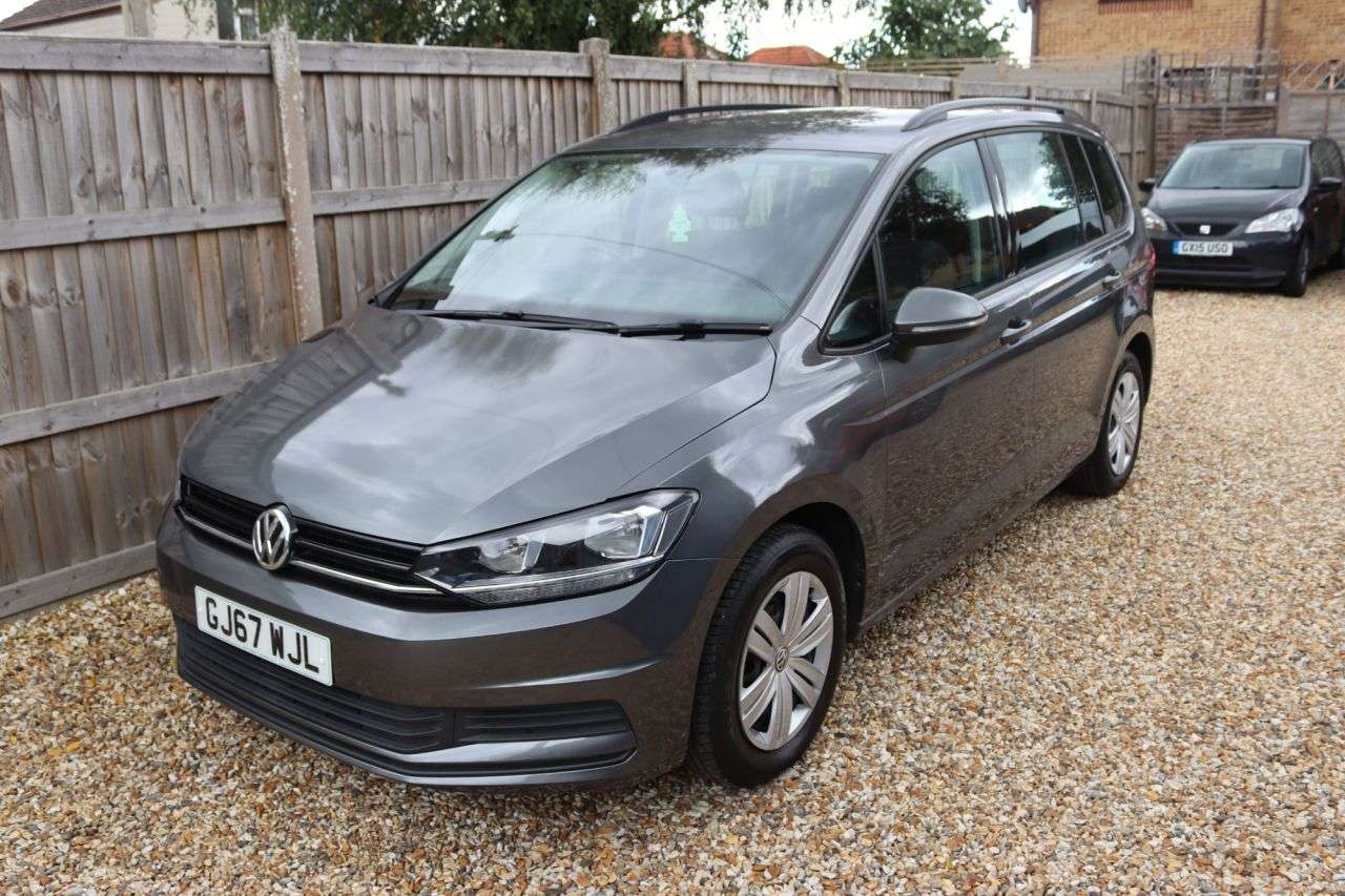 2017 VOLKSWAGEN TOURAN 2017 VOLKSWAGEN TOURAN