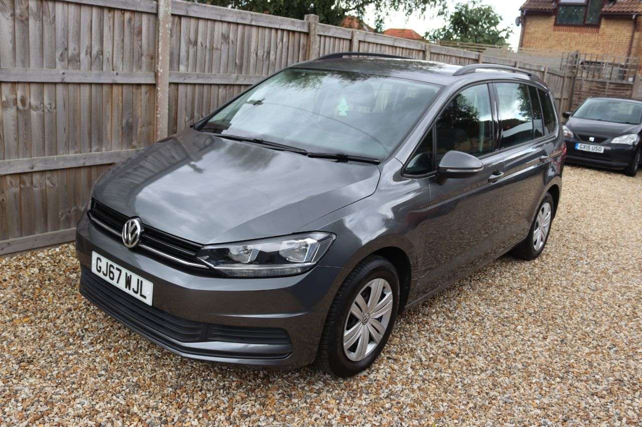 2017 VOLKSWAGEN TOURAN 2017 VOLKSWAGEN TOURAN