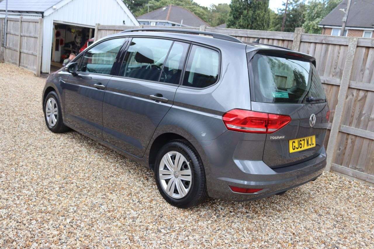 2017 VOLKSWAGEN TOURAN 2017 VOLKSWAGEN TOURAN