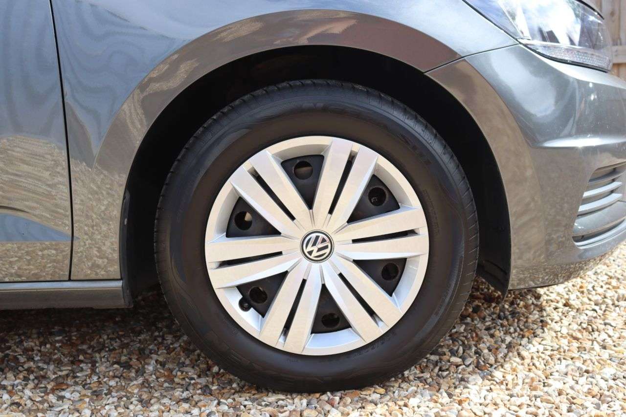 2017 VOLKSWAGEN TOURAN 2017 VOLKSWAGEN TOURAN