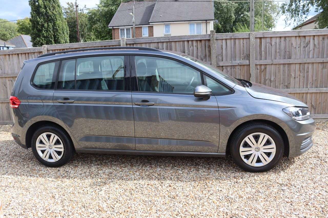 2017 VOLKSWAGEN TOURAN 2017 VOLKSWAGEN TOURAN