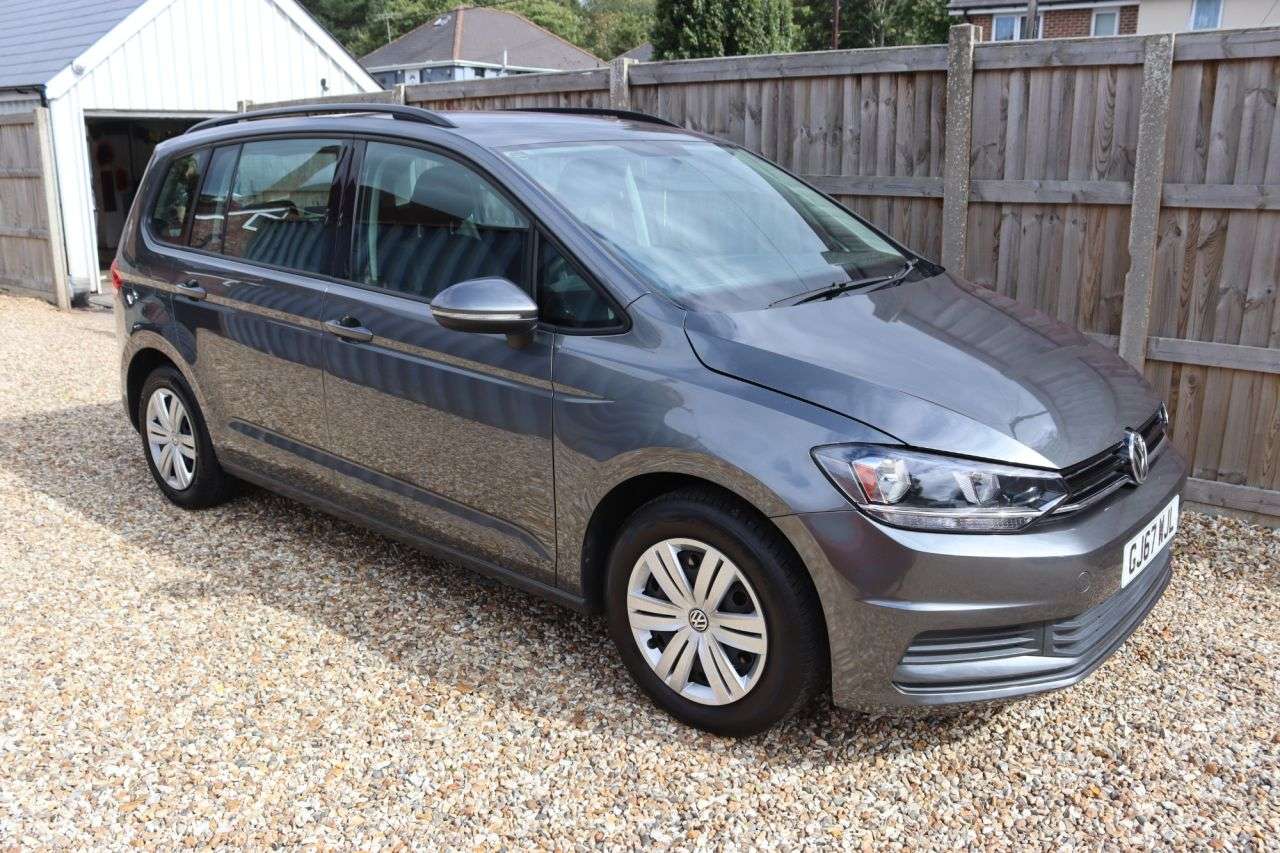 2017 VOLKSWAGEN TOURAN 2017 VOLKSWAGEN TOURAN