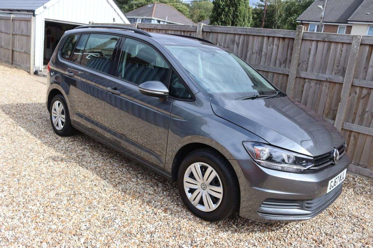 2017 VOLKSWAGEN TOURAN 2017 VOLKSWAGEN TOURAN