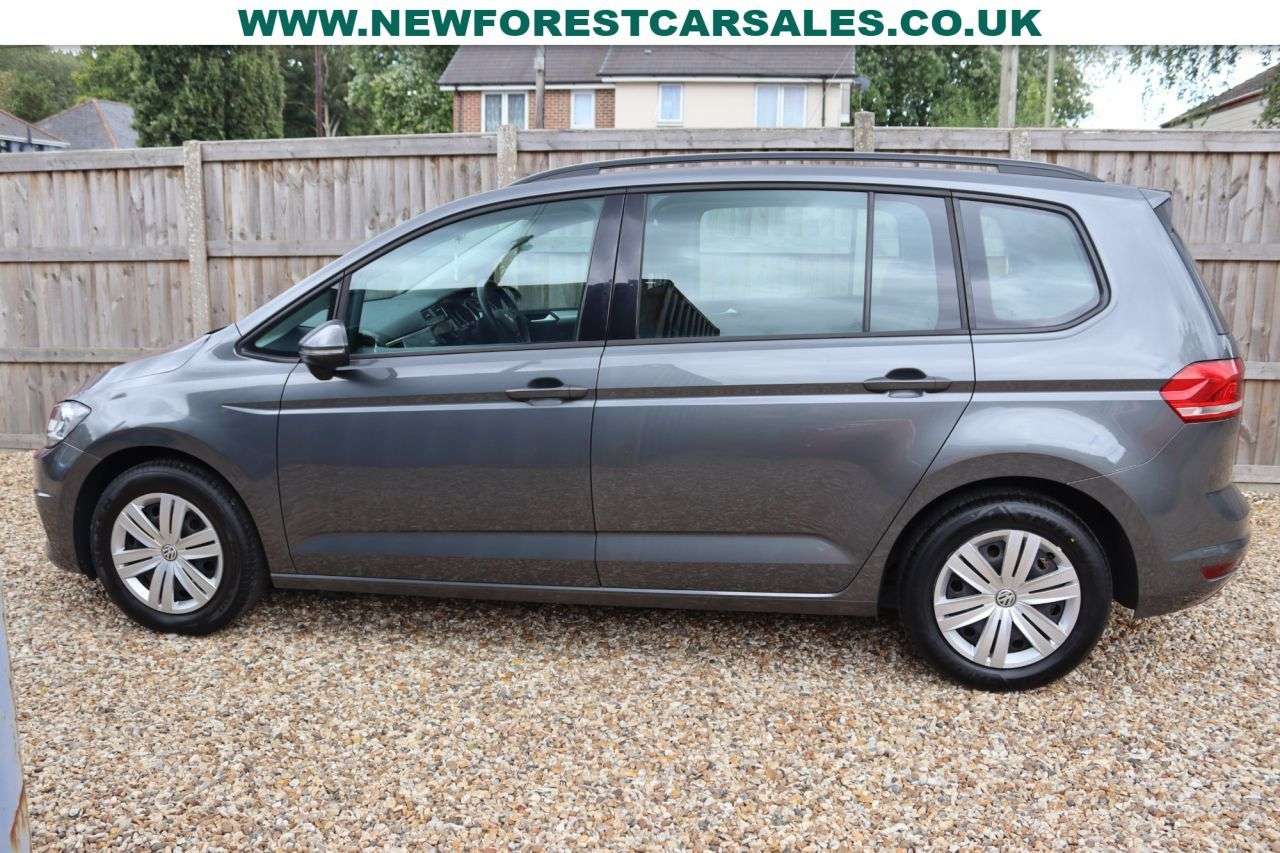 2017 VOLKSWAGEN TOURAN 2017 VOLKSWAGEN TOURAN