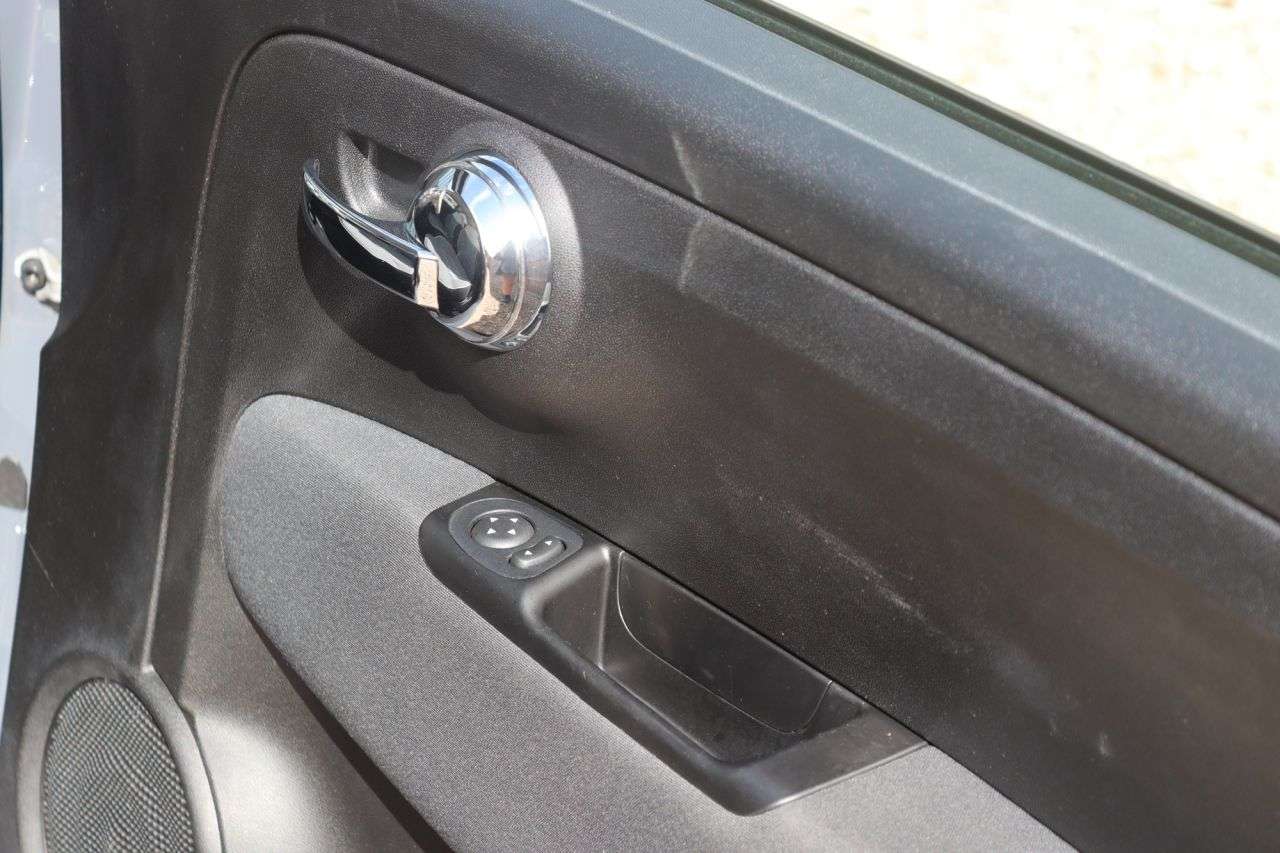 2019 FIAT 500 2019 FIAT 500