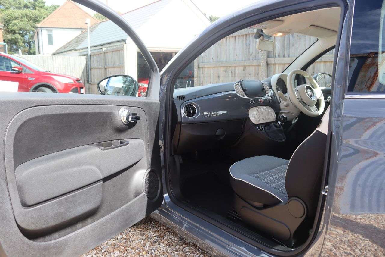 2019 FIAT 500 2019 FIAT 500